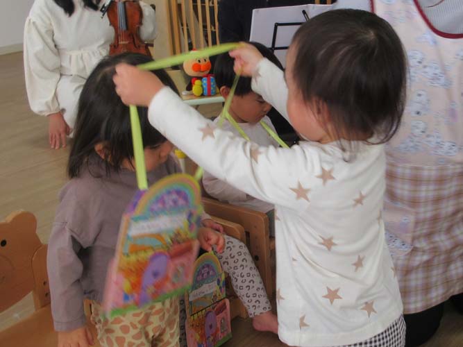 千歳恵比寿保育園にサンタさんがやってきた！！