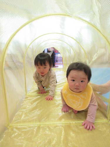 2025年０・1歳児　室内遊び
