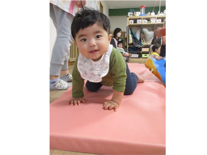 2025年０・1歳児　室内遊び
