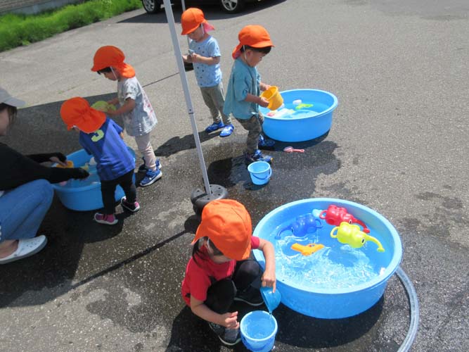 2025年千歳恵比寿保育園で水あそび