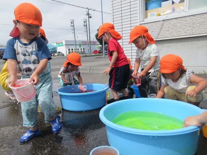 2025年千歳恵比寿保育園で水あそび