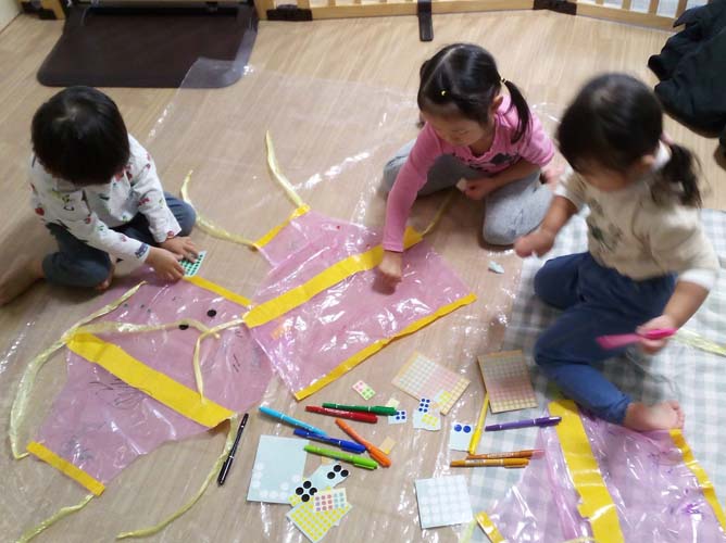 ２歳児 お店屋さんごっこに向けての取り組み2025年